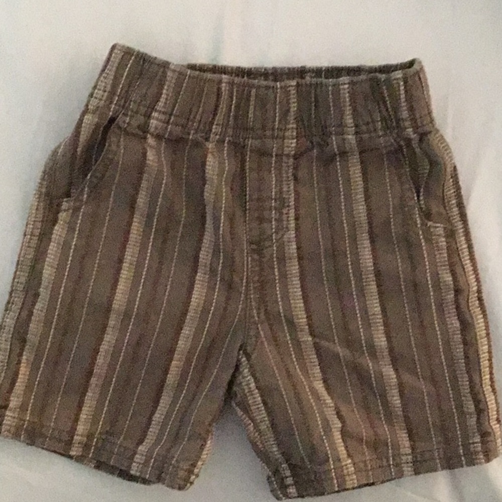Carter’s boys shorts 24 months so cute